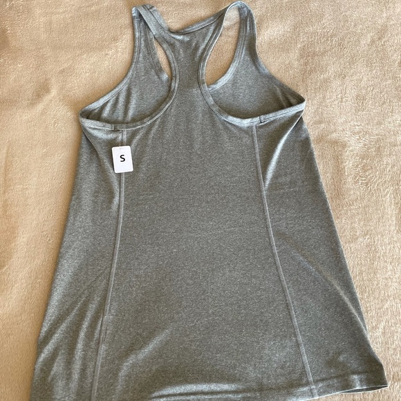 Nike Dri-Fit Active Tank Top - Size S - Picture 8 of 9